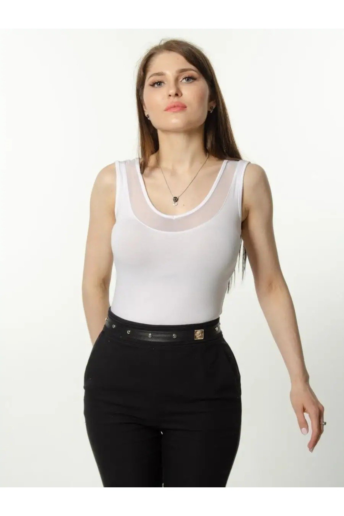 1_org_zoom-691.jpg Lirona Penye Pamuk Tül Detaylı Havuz Yaka Atlet & Body - Beyaz - Görsel 1